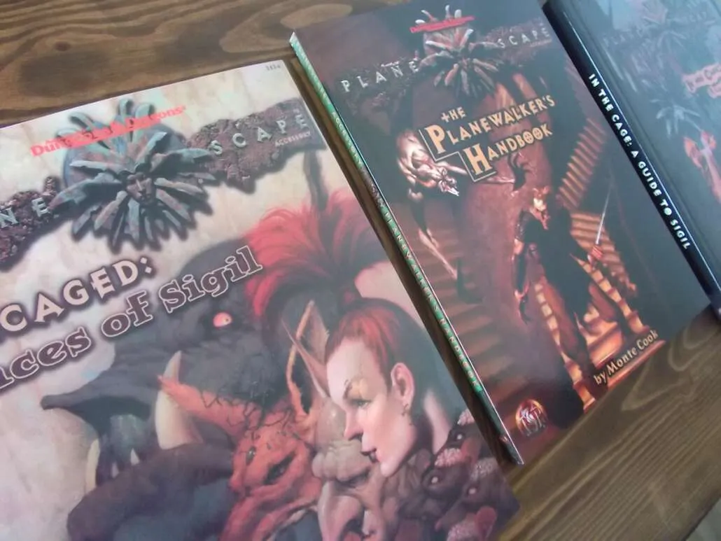 Przedruki podręczników Planescape – Planewalker’s Handbook i Uncaged: Faces of Sigil